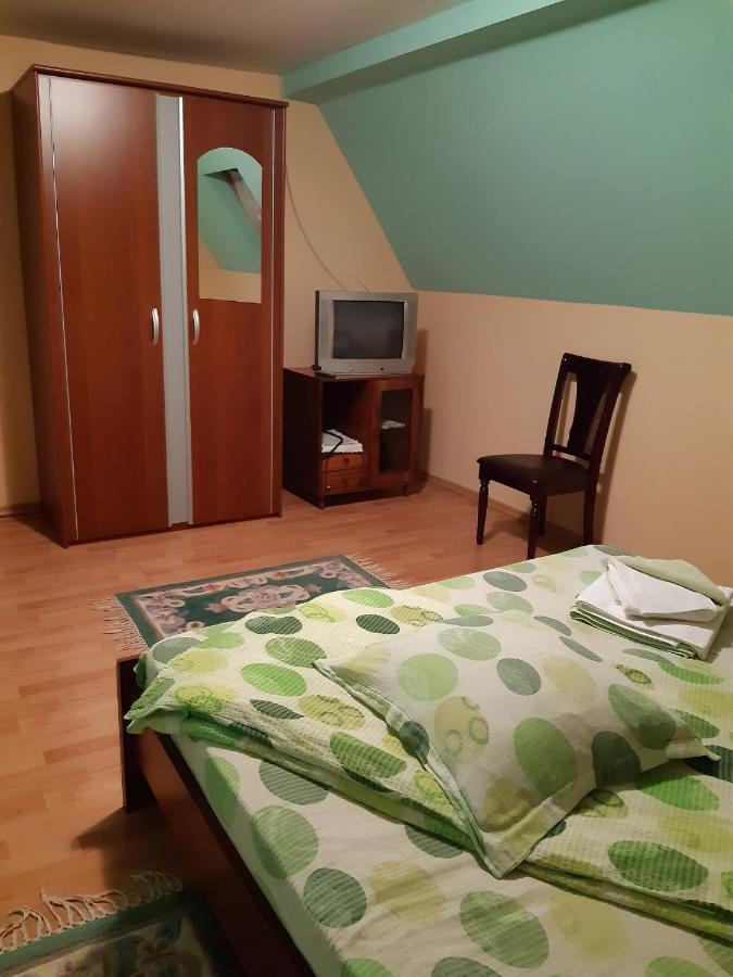 Hotel Casa Albastra Drumu Carului Esterno foto